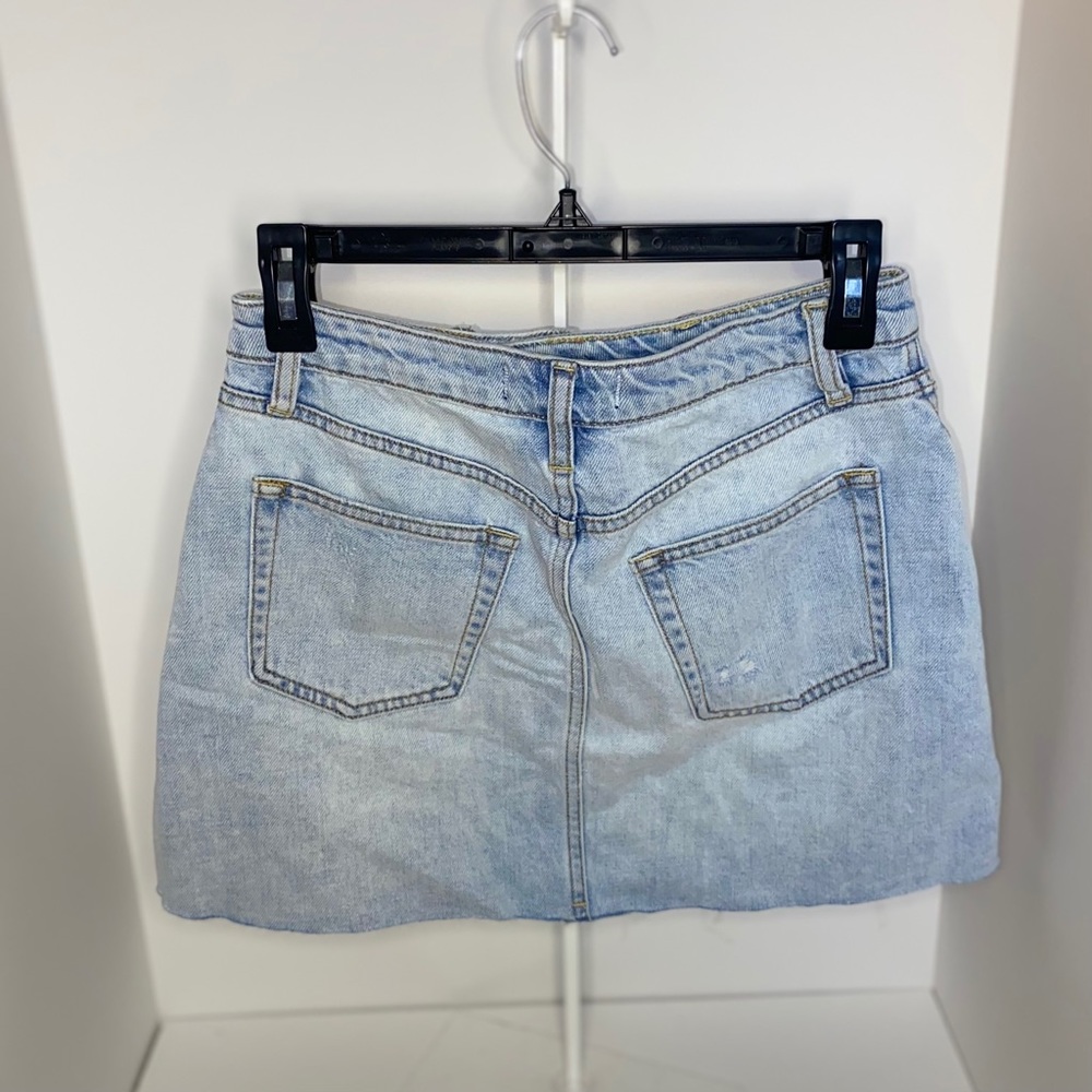 ✨NWT✨ Free People Ripped Denim Mini Skirt - Picture 3 of 5
